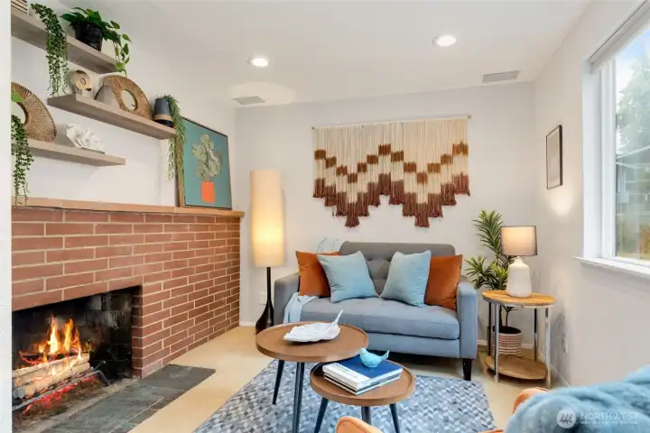 4th bedroom - flex space w/separate half bath