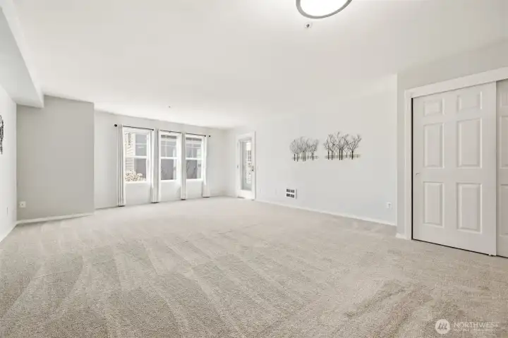 Open dining area perfect for everyday meals or entertaining