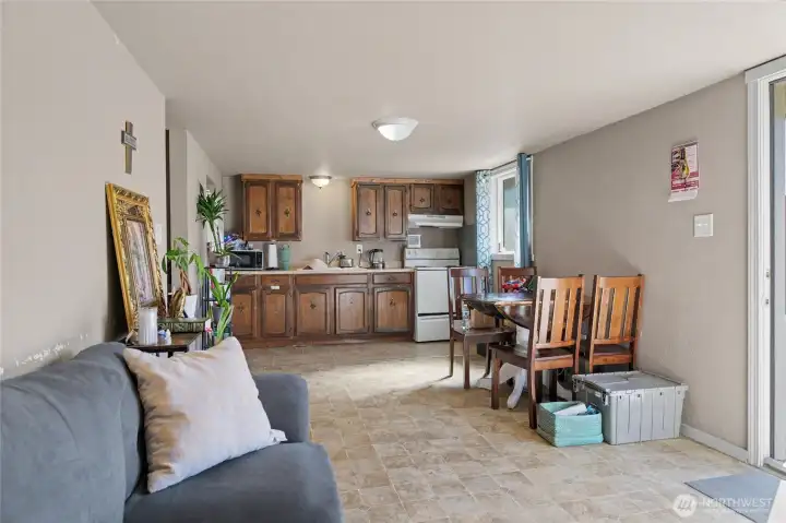 Garage Unit  Living/dining