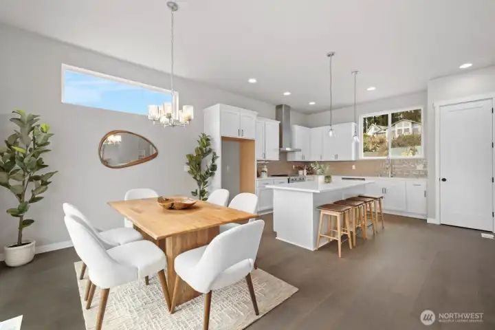 Photographs are for illustrative purposes only. Features, finishes, interior/exterior colors, landscaping and floorplan shown may vary from actual homes built