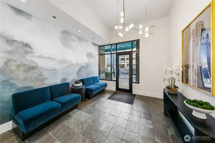 The Watermark’s lobby introduces the building with quiet confidence, reflecting the boutique scale and disciplined architecture that define the tower.