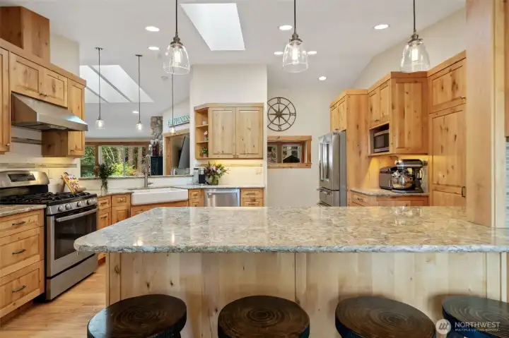 Large open concept kitchen