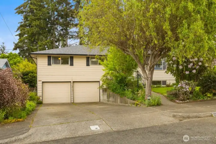 Extra wide drive and two car extra deep garage