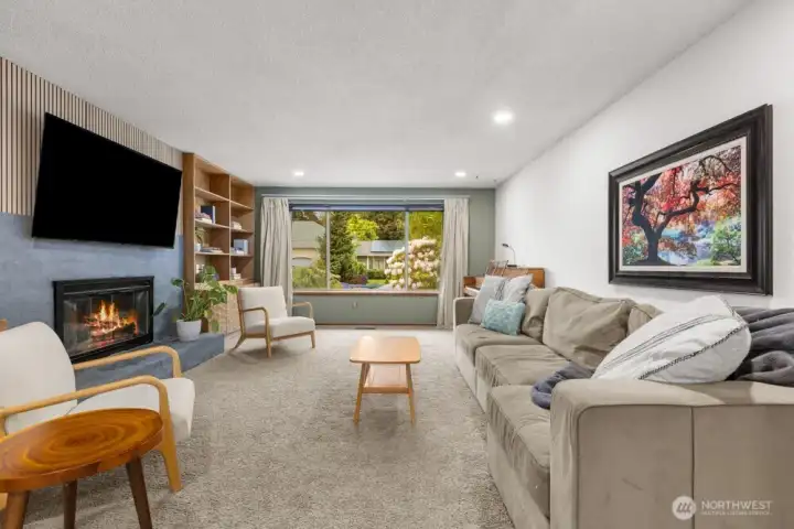 Living room with wonderful window and natural light