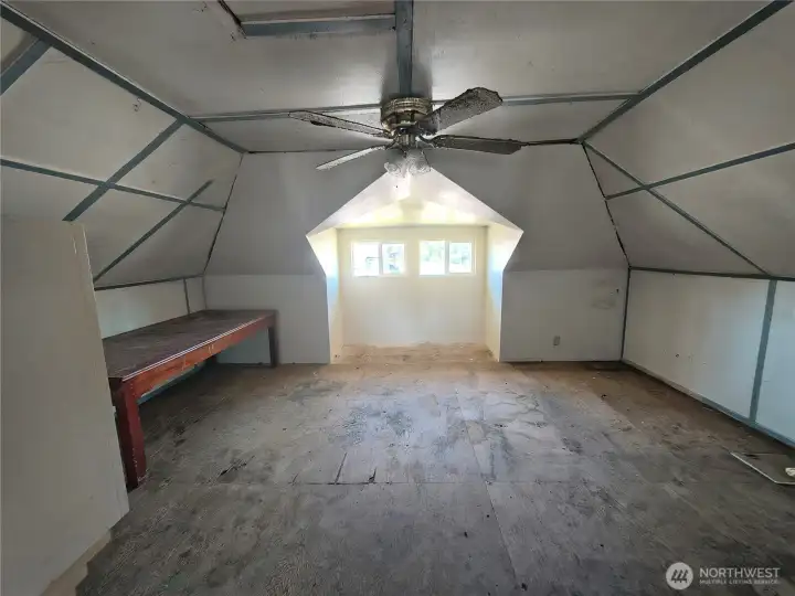 Attic/bonus room