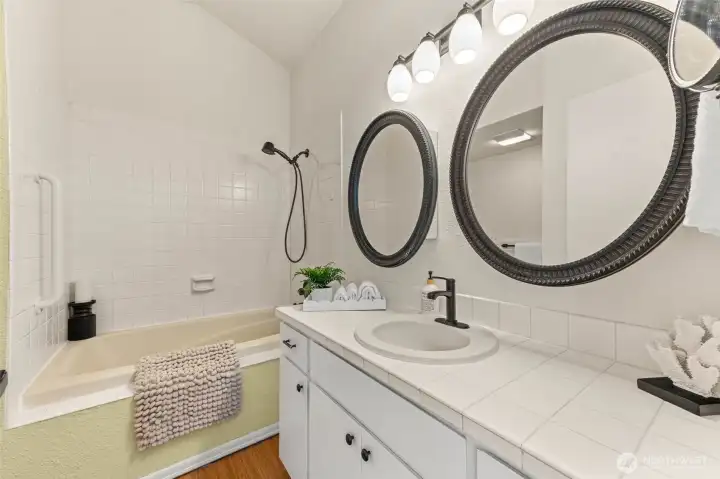 Primary bath
