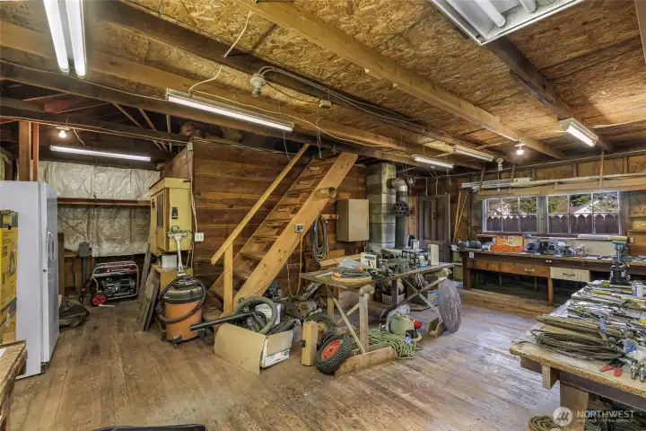 The shop has an attic for many square feet of dry storage The shop has an attic for many square feet of dry storage