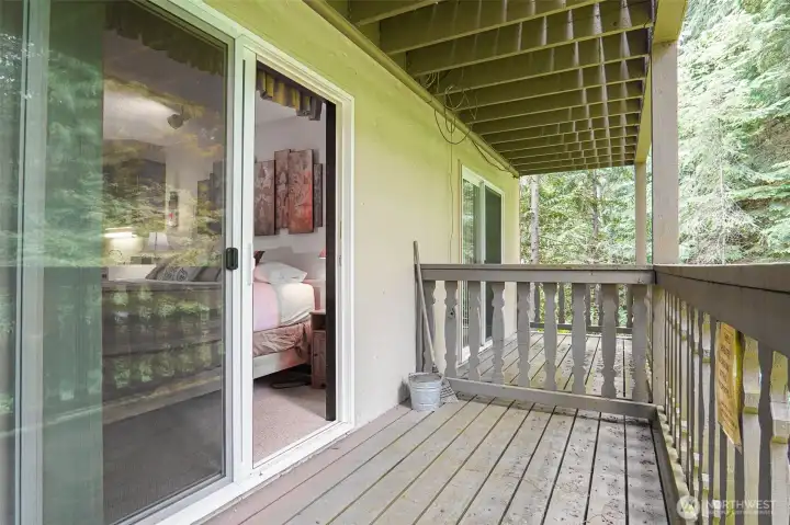 Oversized deck balcony, one of the largest few in the complex Oversized deck balcony, one of the largest few in the complex