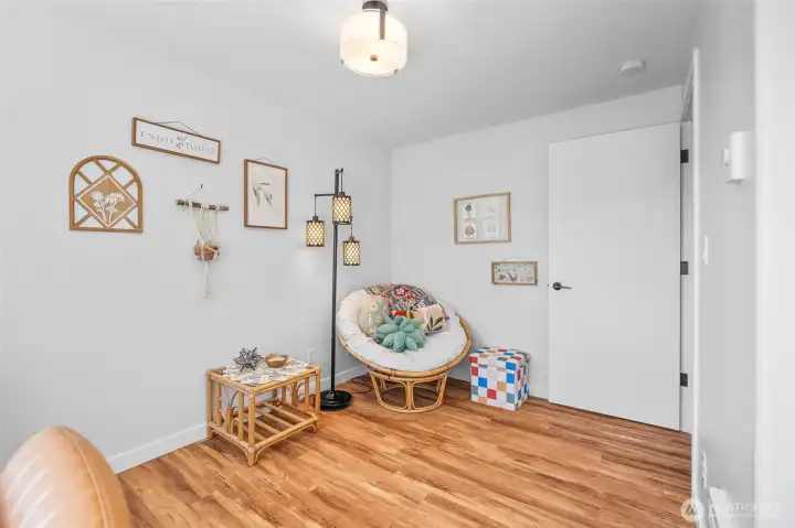 Second bedroom.