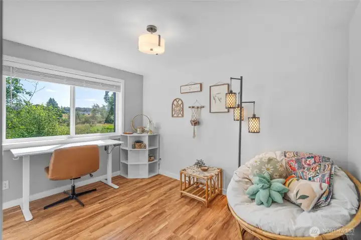 Sunny 2nd bedroom.