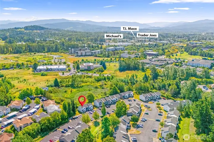 Close to shopping, I-5, Costco and WCC.