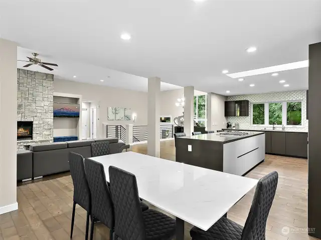 Open concept eat-in kitchen space