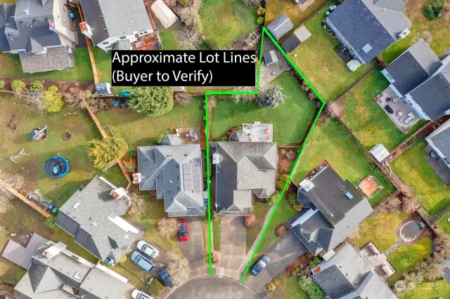 Aerial view with approximate lot lines.