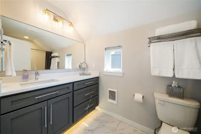 Guest bath.