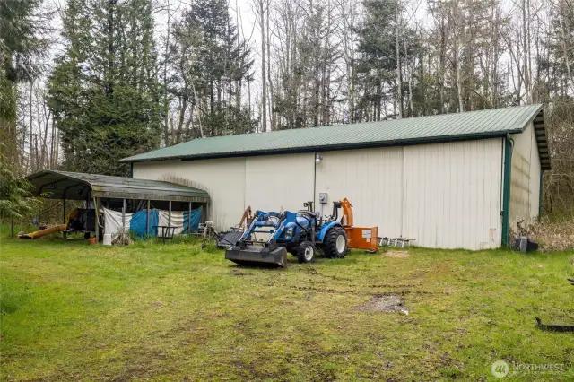 Large shop near home includes mezzanine, power and ample storage