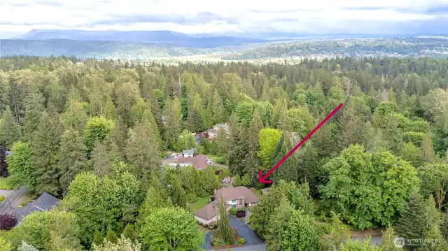 Feels like you are out in the country but convenient to shopping, Woodinville, Redmond and more.