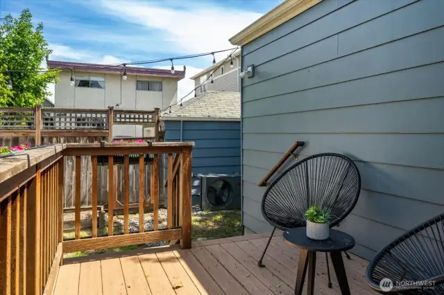 Well maintained backyard deck, perfect for BBQs and enjoying the PNW summers!