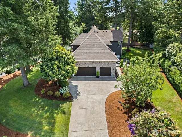 3 Car Garage