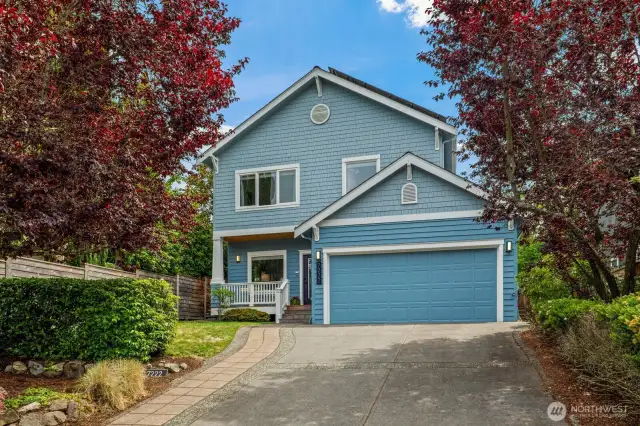 Welcome home to Phinney Ridge!