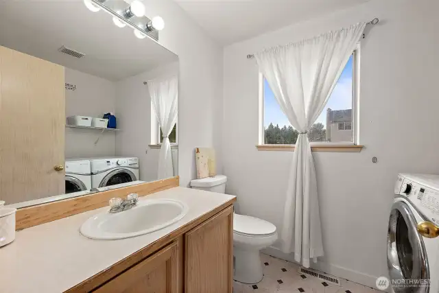 Main Floor Guest Bath w/ Front Load W&D set