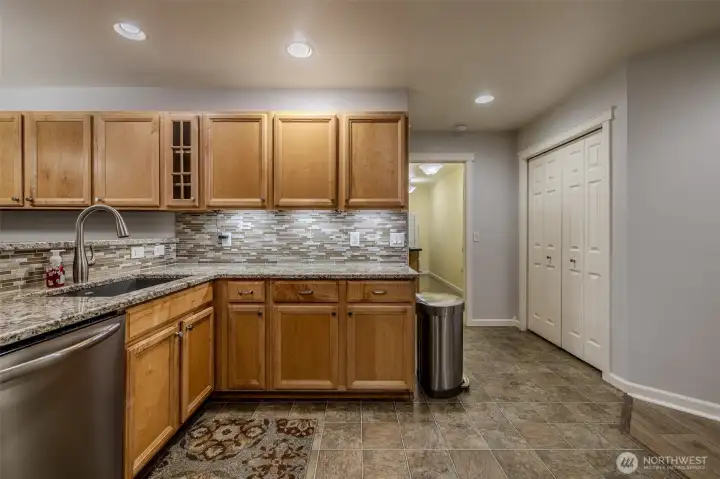 Lots of cabinets