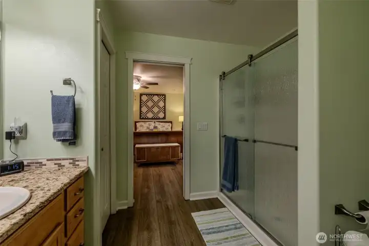 Primary bath