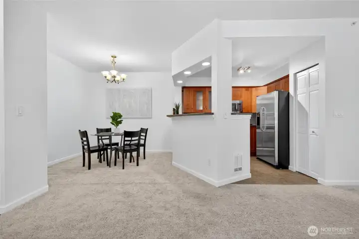 Semi-open kitchen floorplan