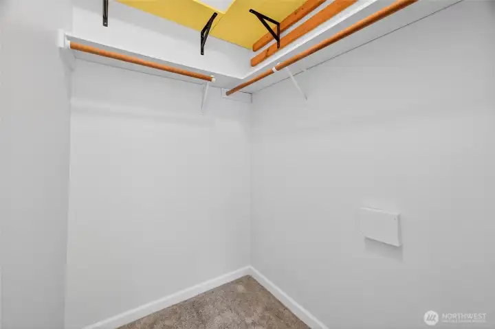 Primary suite walk in closet