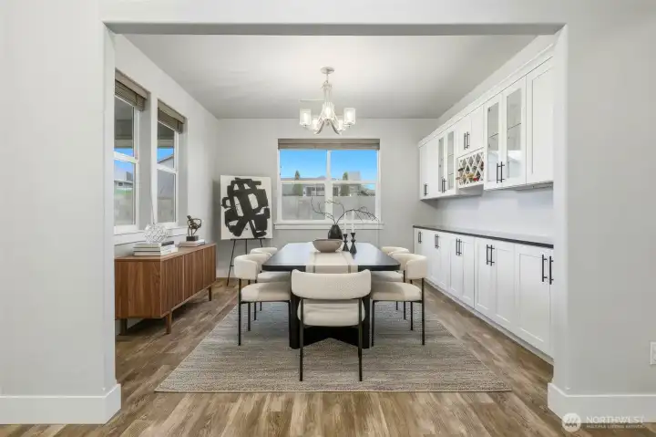 Formal Dining Room Virtual Staging