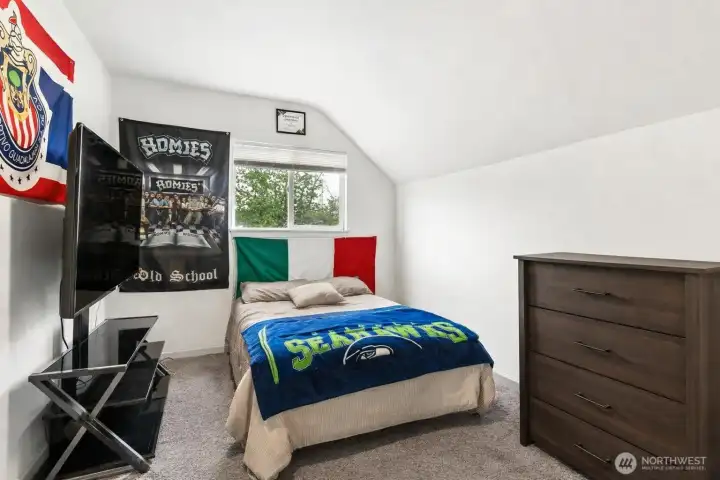 upstairs bedroom 2
