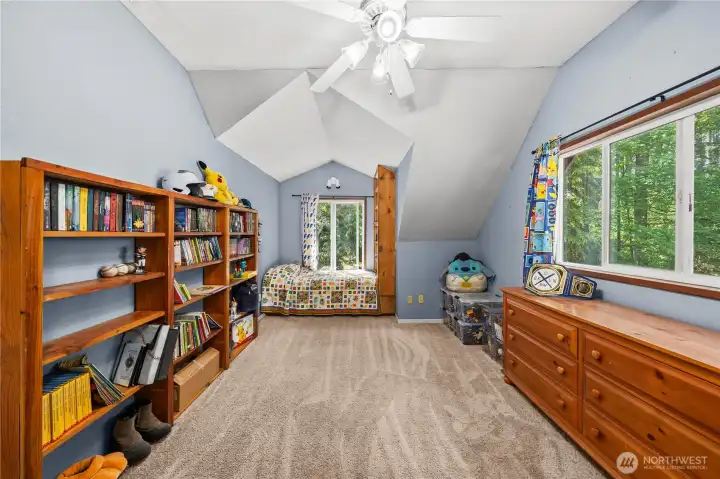 2nd bedroom