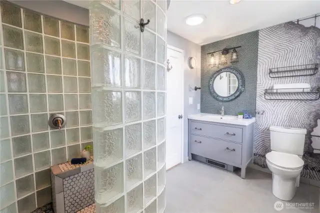 Guest bathroom w/Shower + Nautical theme
