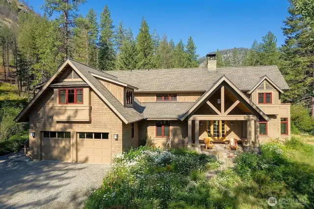 Luxury living meets year-round adventure in the heart of Mazama’s premier Wilson Ranch community.