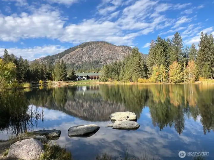 Summer swims, autumn color walks, winter ski-ins—this home is made for all seasons.