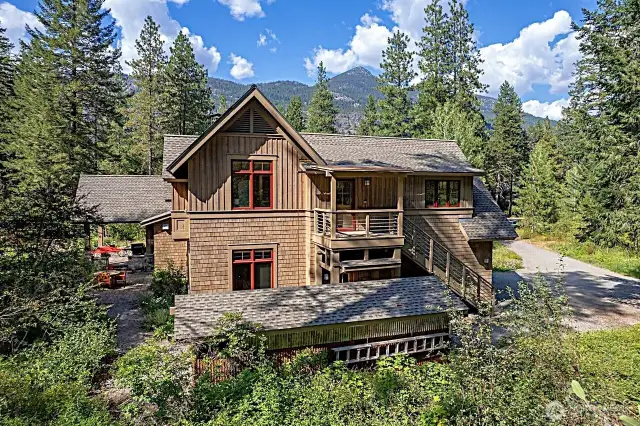 Private 1.34-acre lot bordered by National Forest lands & Wilson Ranch Open Space.