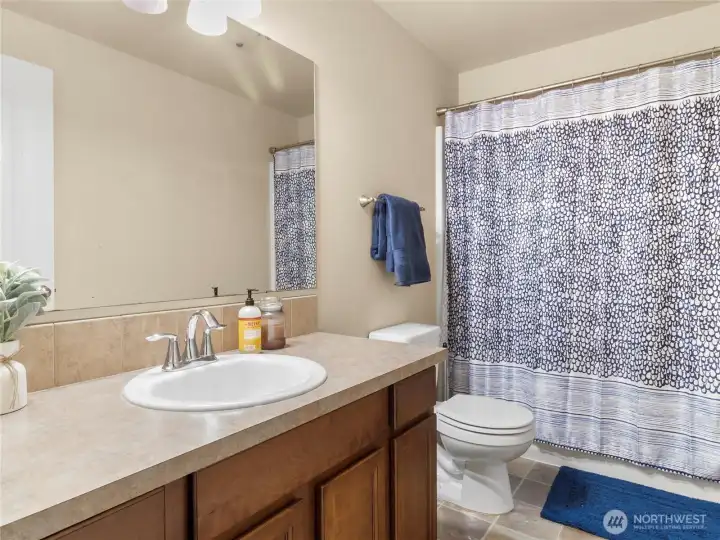 Basement full bathroom