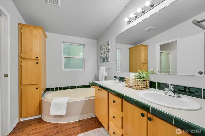 Ensuite BA