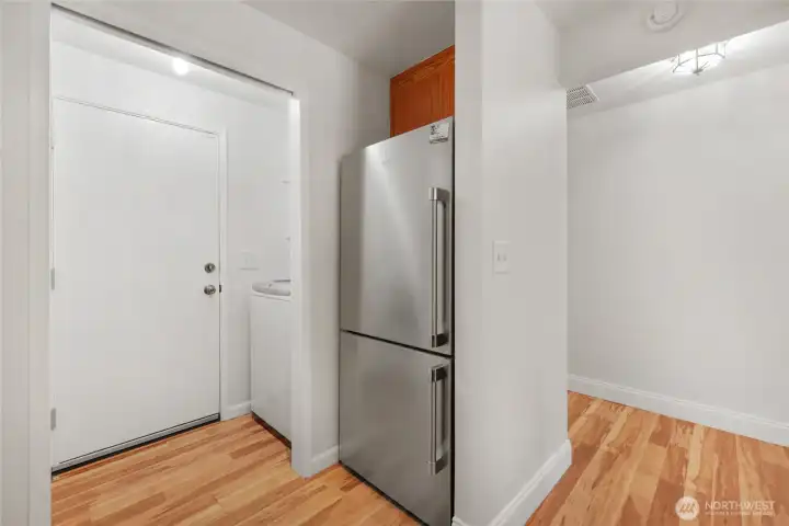 Enter directly into kitchen from garage
