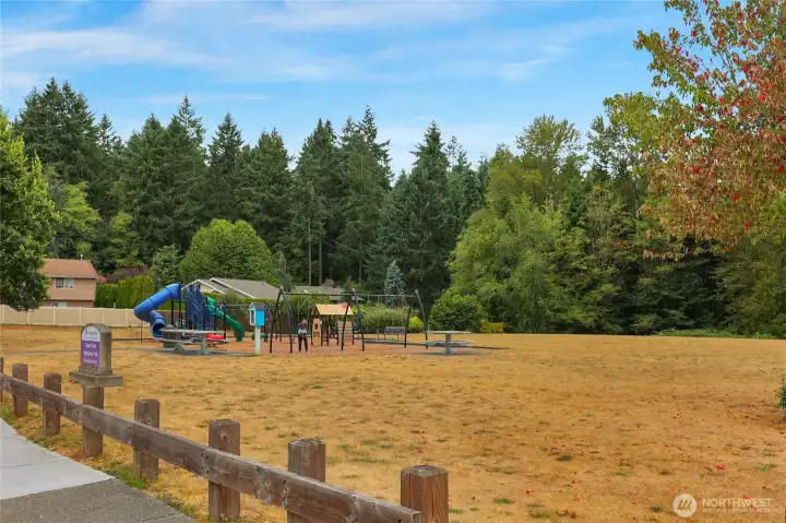 Across the street from park with direct walking access to Dash Point Park/Puget Sound