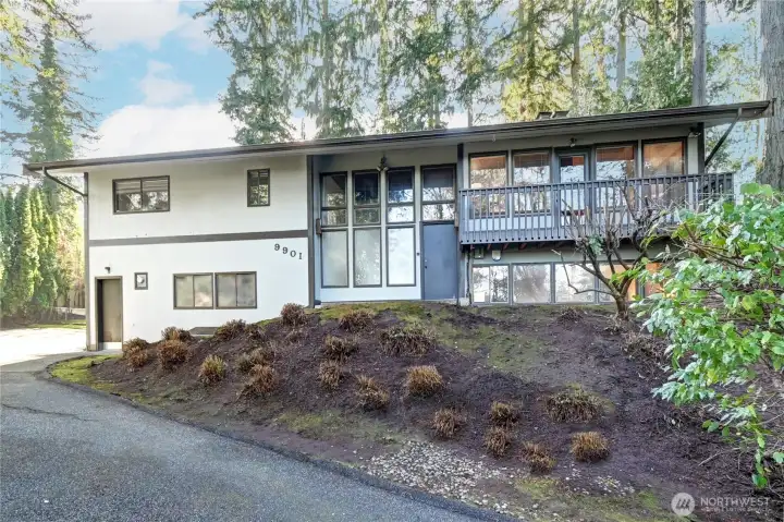 Welcome Home to your Adorable Mid-Century Modern Masterpiece!