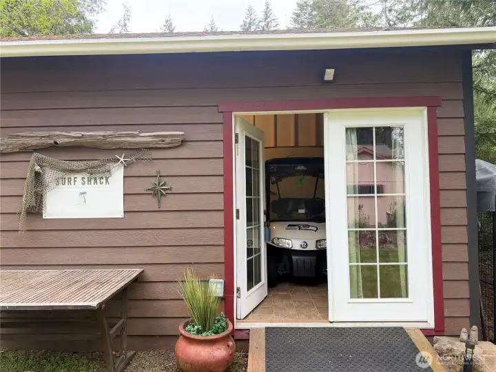 Golf cart and kayaks included - literally BYORV (Bring your own RV) and enjoy all your summer days here.