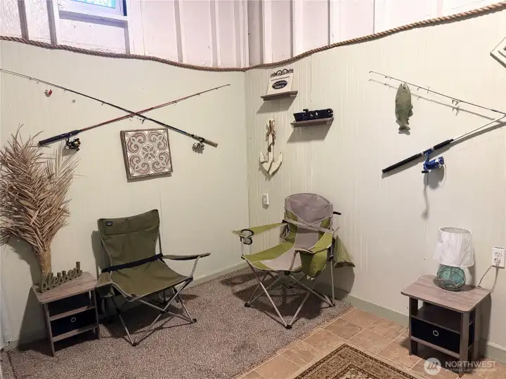 Sitting area, bathroom to the left. Or make this a different space - lots of options. Well built and maintained.