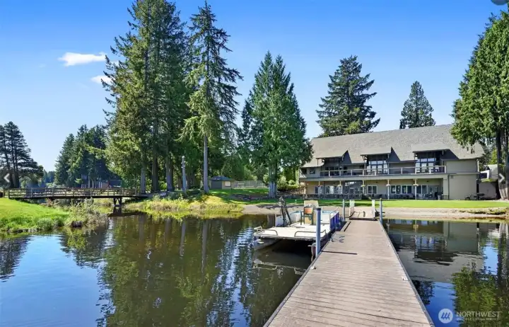 Dock that leads you to the Inn where a private restaurant and lounge is for members!