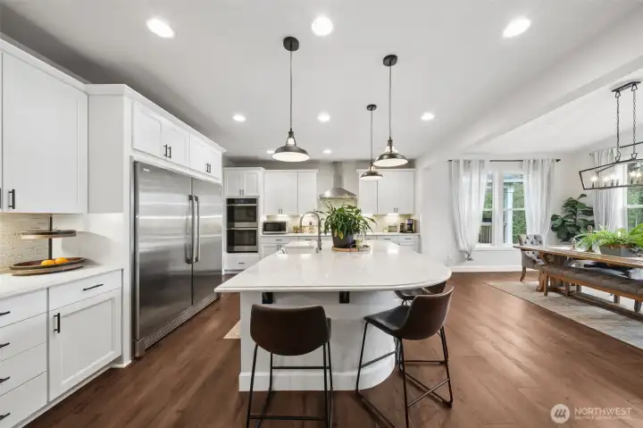 Chef's kitchen with all the extras!