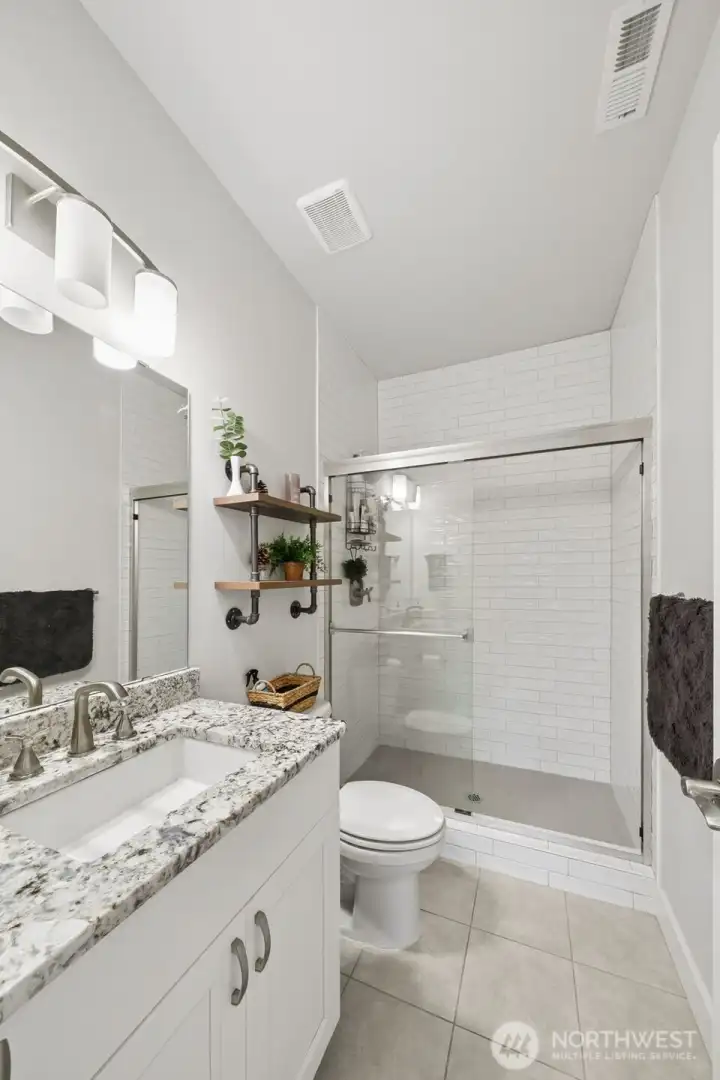 Lower level 3/4 bath