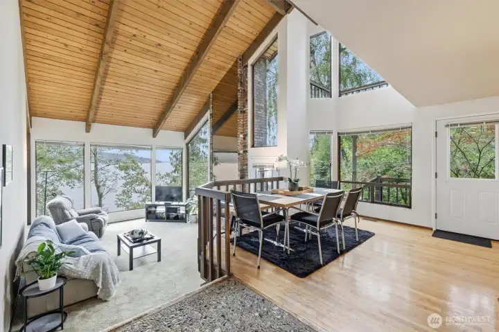 Vaulted ceiling and window walls Vaulted ceiling and window walls