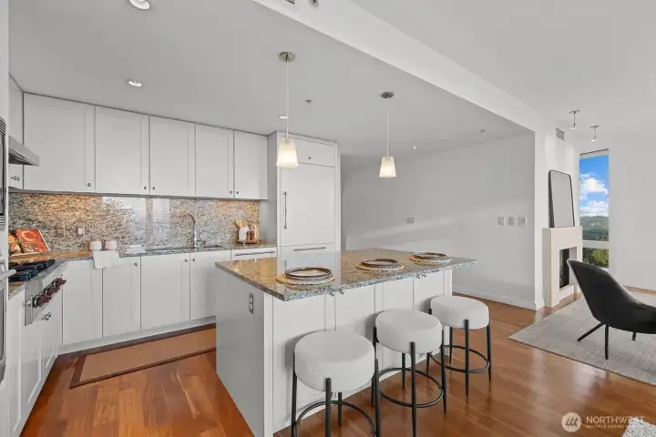 Built-in SubZero blends seamlessly into the shaker-style cabinets. Built-in SubZero blends seamlessly into the shaker-style cabinets.