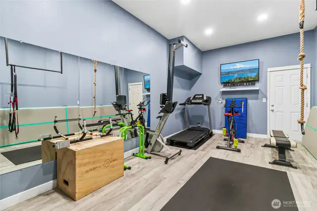 3rd garage bay gym