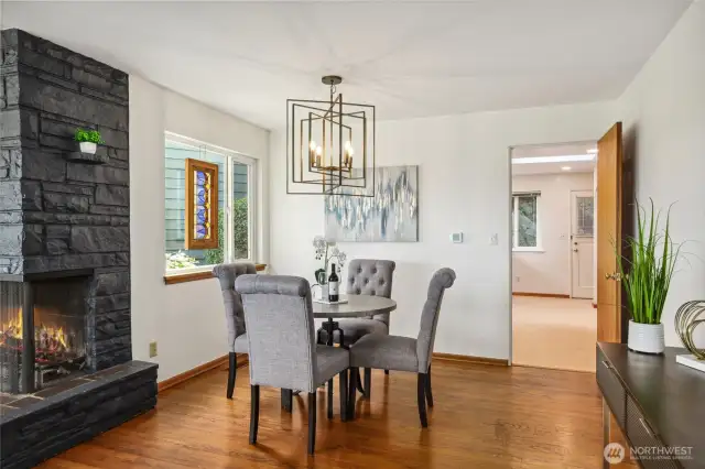 Dining space can fit large table