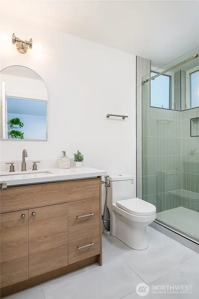 Lower Level Bedroom 1  En-suite